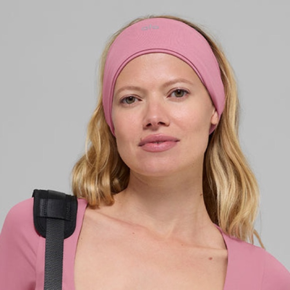 LIMITED EDITION BRIGHT PINK ALO YOGA WIDE SOFTSCULPT WIDE HEADBAND